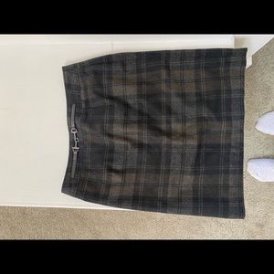 Amanda and Chelsea plaid wool business skirt